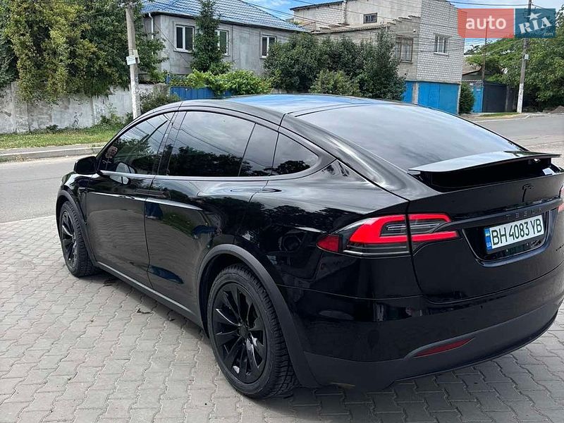Внедорожник / Кроссовер Tesla Model X 2020 в Черноморске
