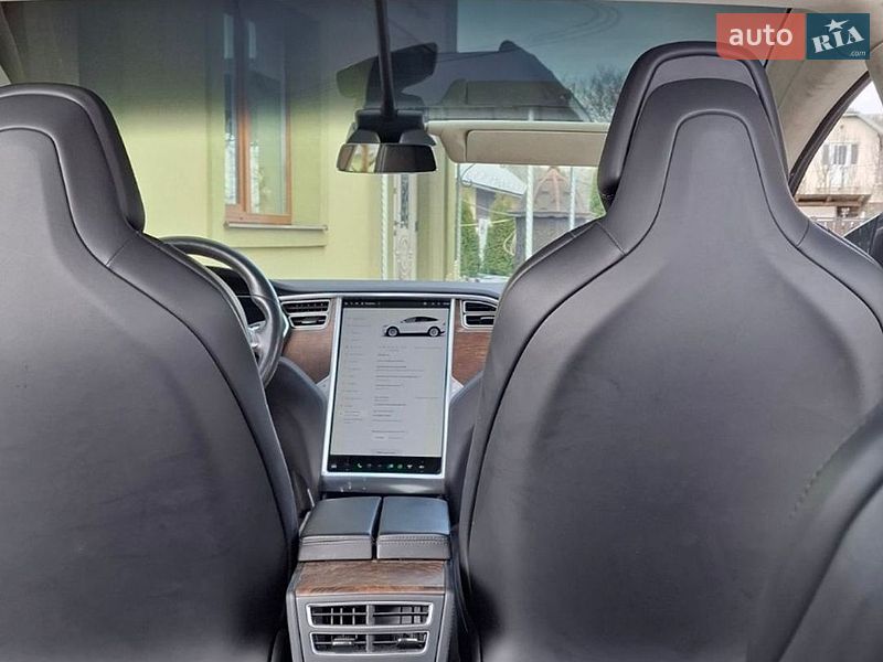 Внедорожник / Кроссовер Tesla Model X 2017 в Коломые