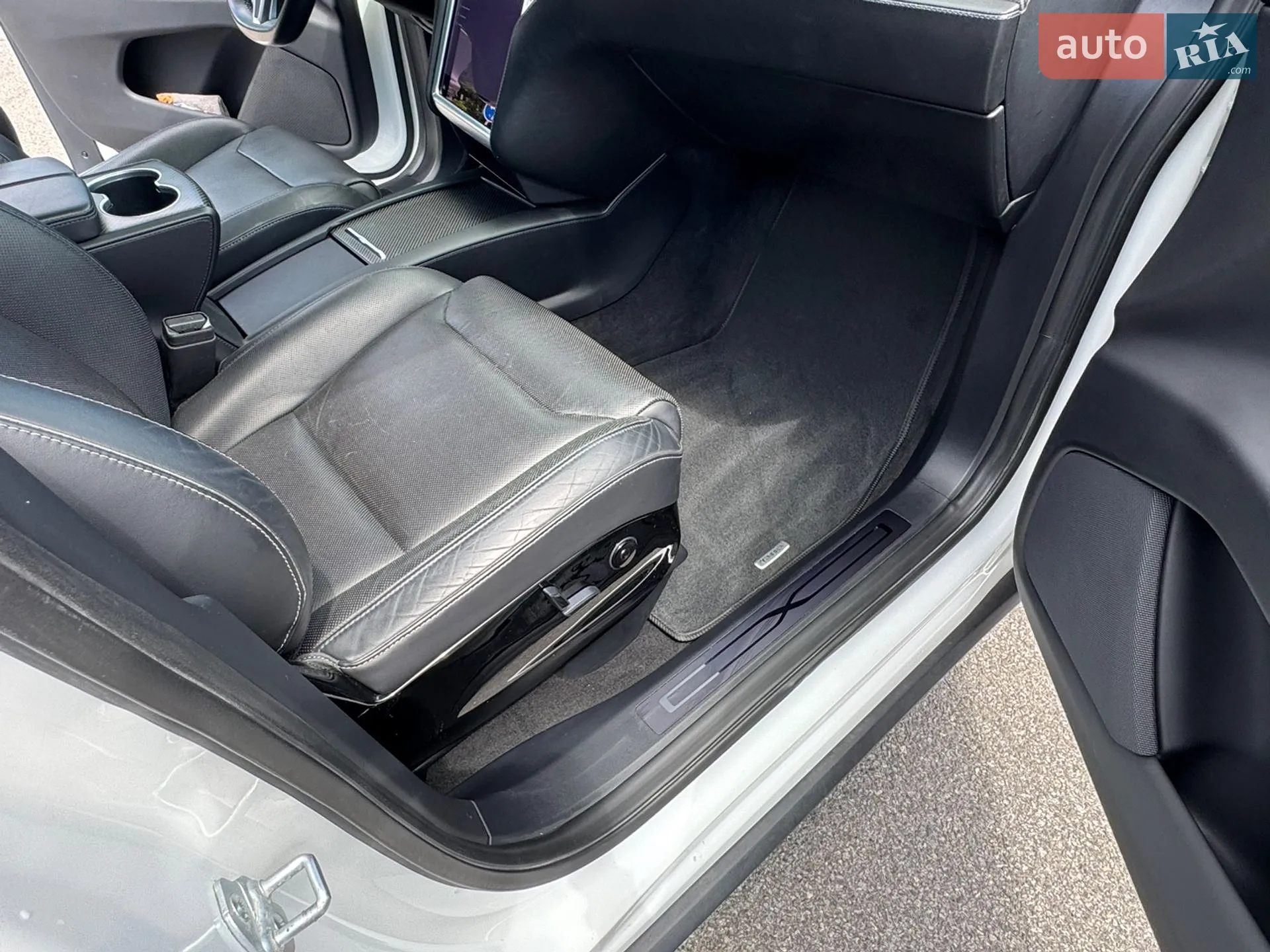 2016 Tesla Model X - мініатюра 18