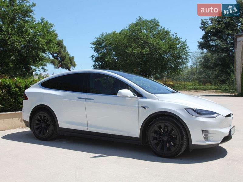Позашляховик / Кросовер Tesla Model X 2019 в Миколаєві