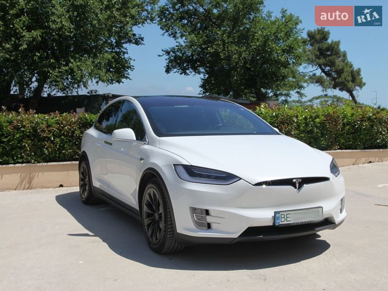 Позашляховик / Кросовер Tesla Model X 2019 в Миколаєві