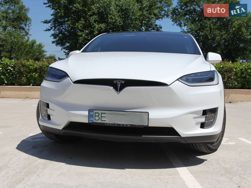 Позашляховик / Кросовер Tesla Model X 2019 в Миколаєві