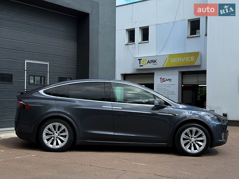 Внедорожник / Кроссовер Tesla Model X 2018 в Киеве