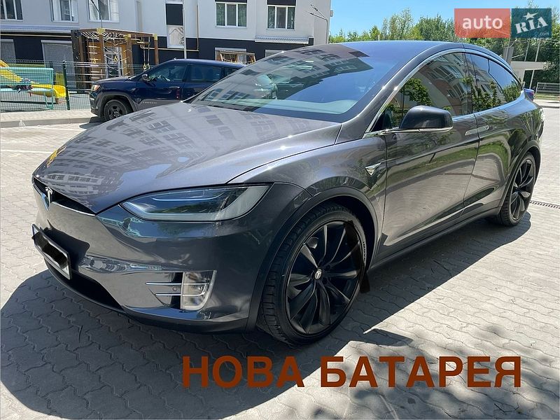 Tesla Model X, фото из объявления