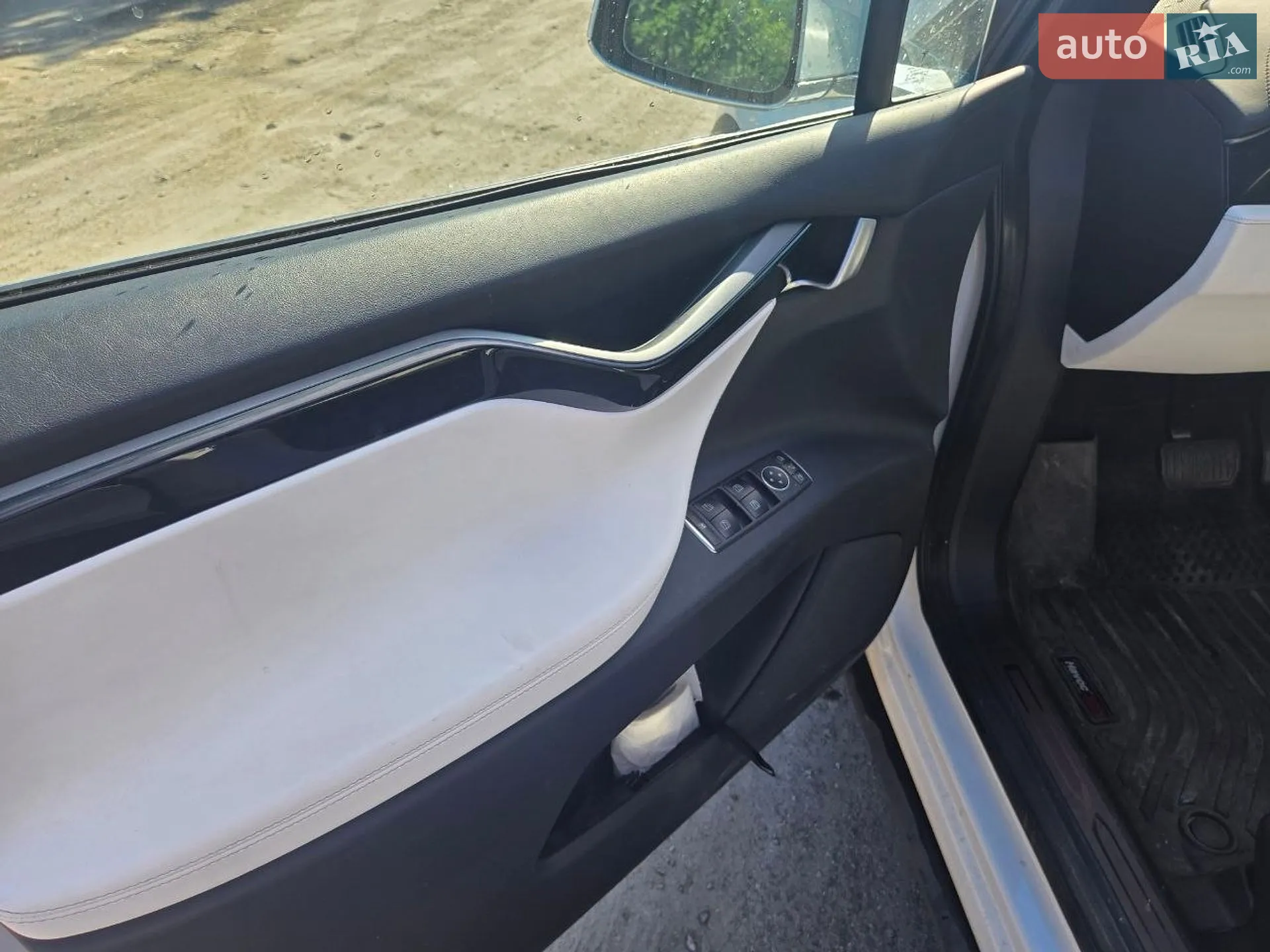 2020 Tesla Model X - мініатюра 23