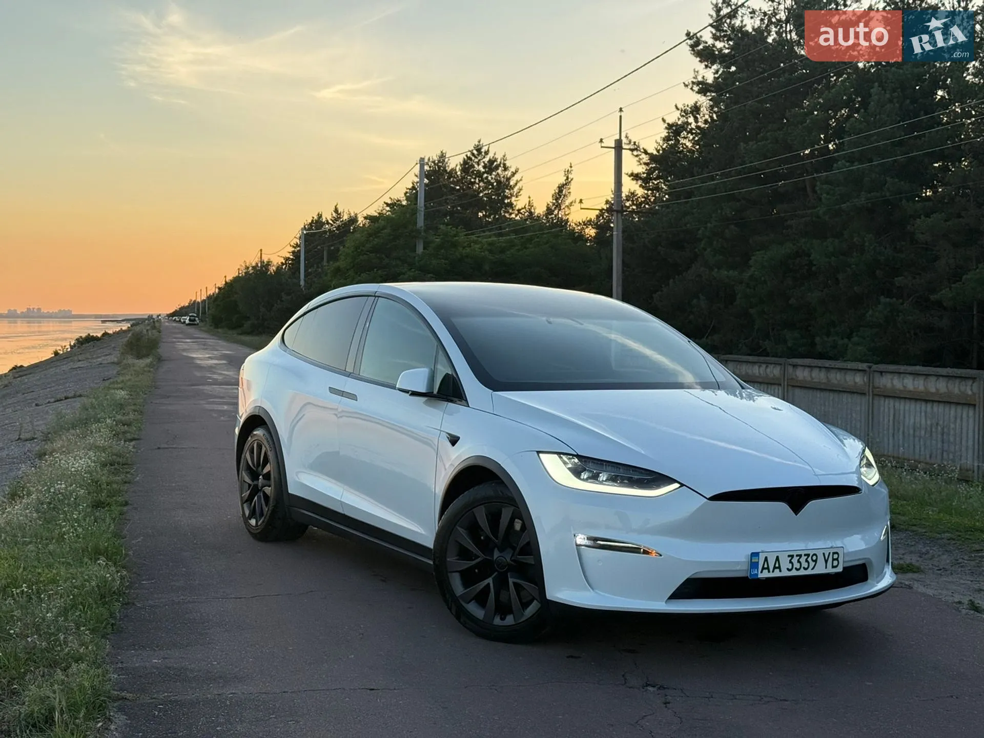 2022 Tesla Model X - мініатюра 2