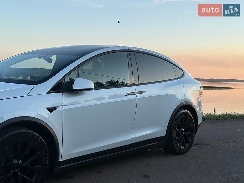 Внедорожник / Кроссовер Tesla Model X 2022 в Киеве