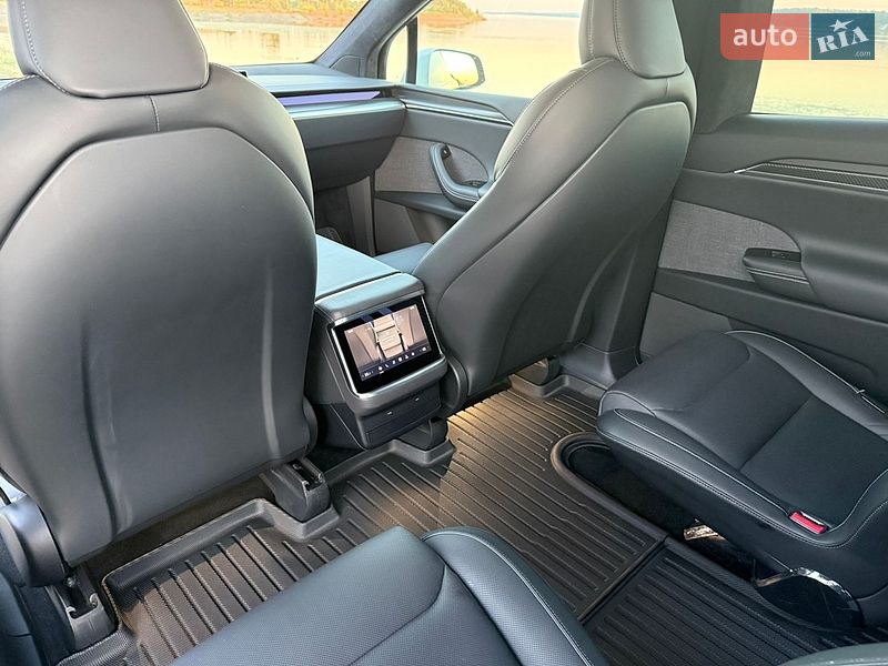 Внедорожник / Кроссовер Tesla Model X 2022 в Киеве