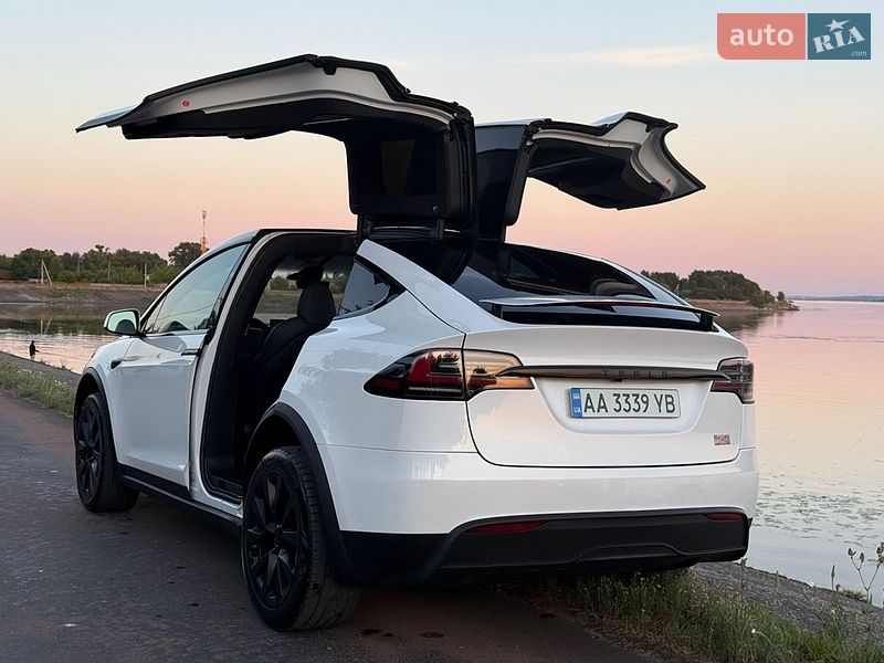 Внедорожник / Кроссовер Tesla Model X 2022 в Киеве