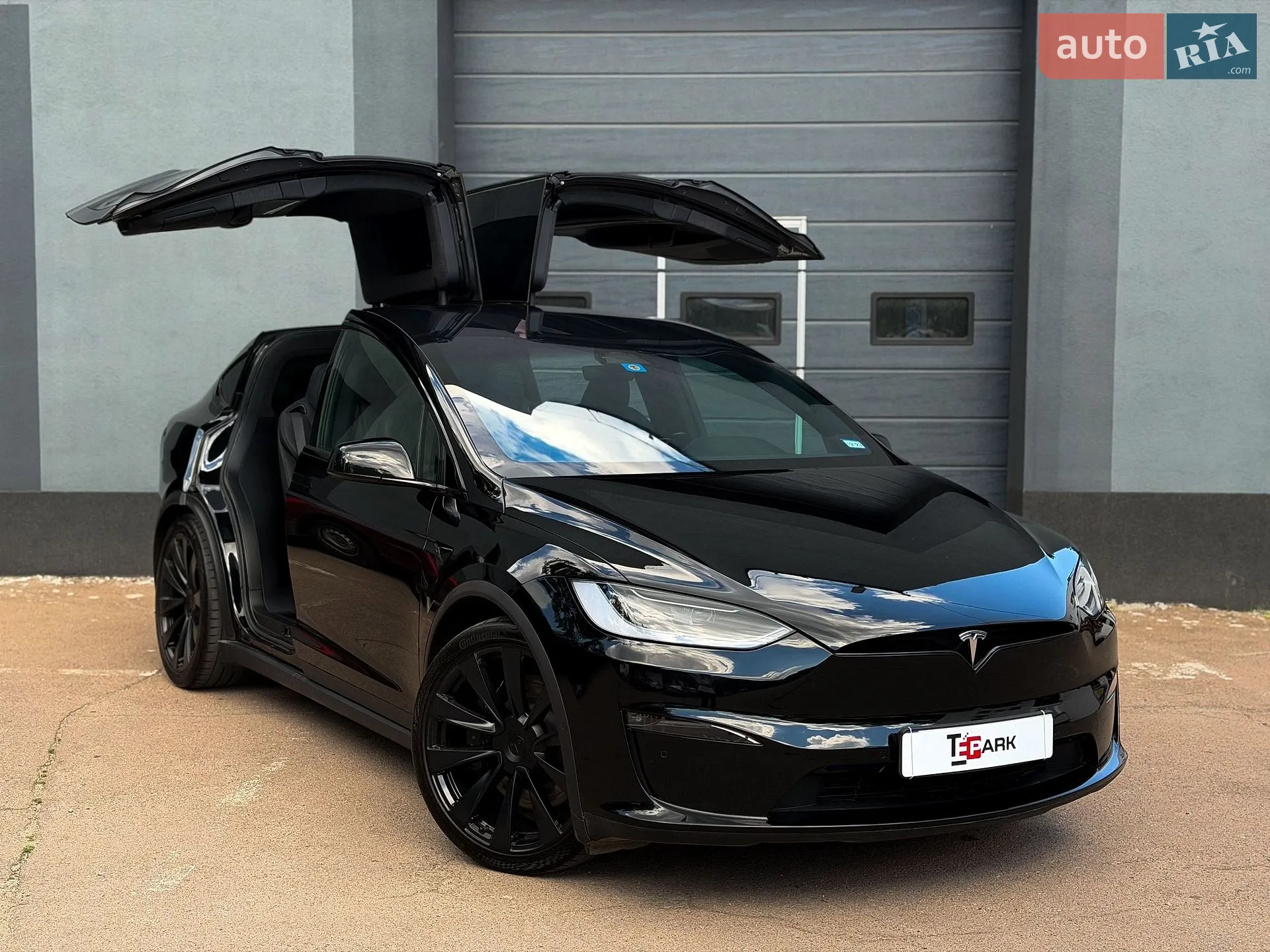 2022 Tesla Model X - фото 1