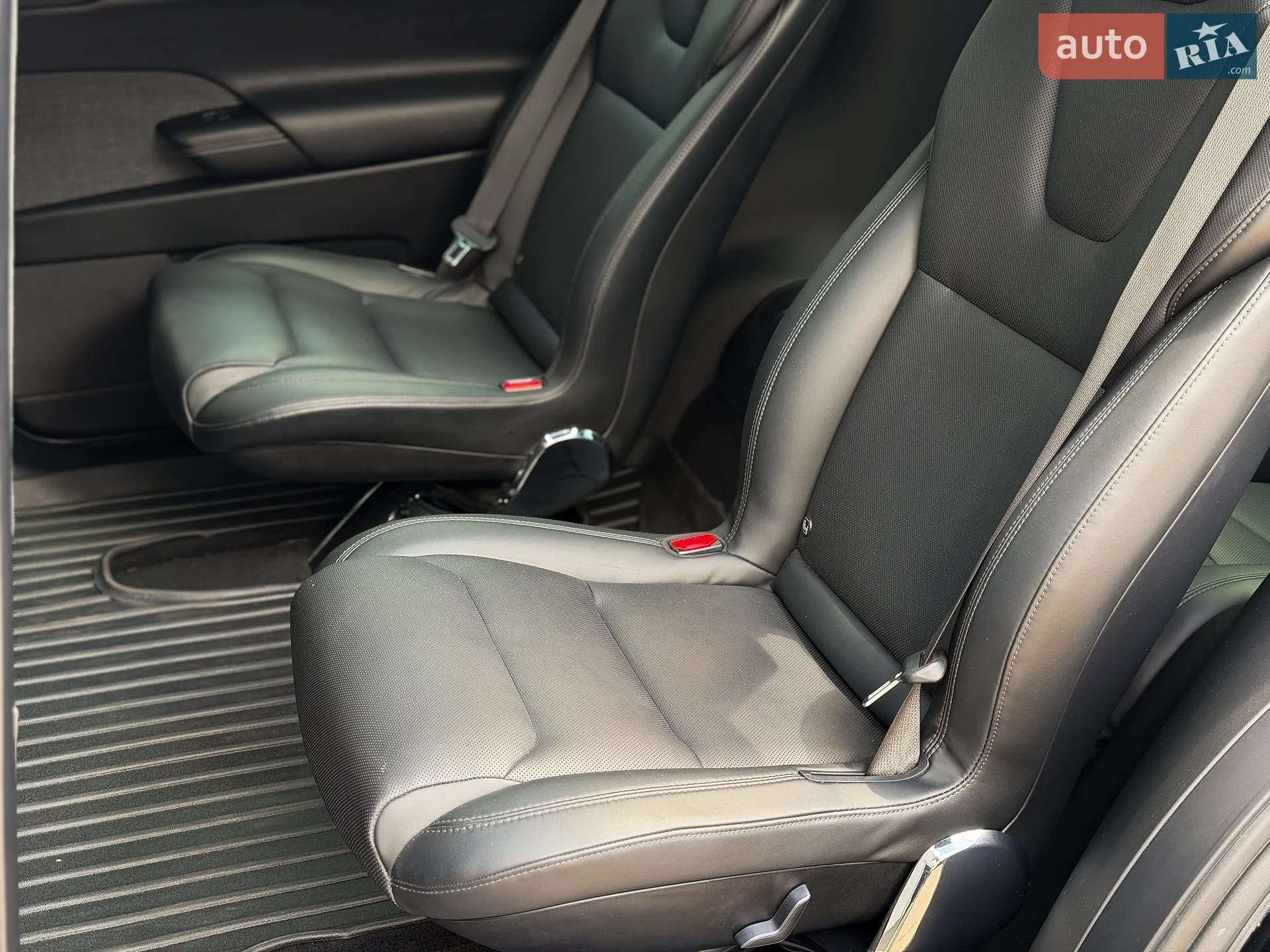 2022 Tesla Model X - мініатюра 16
