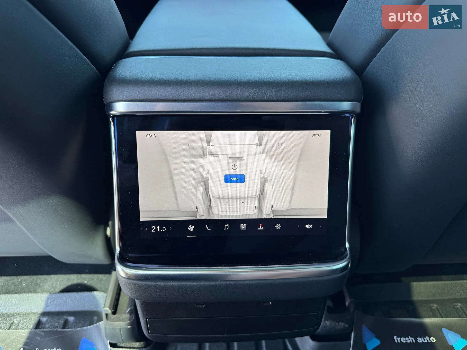 2022 Tesla Model X - мініатюра 39