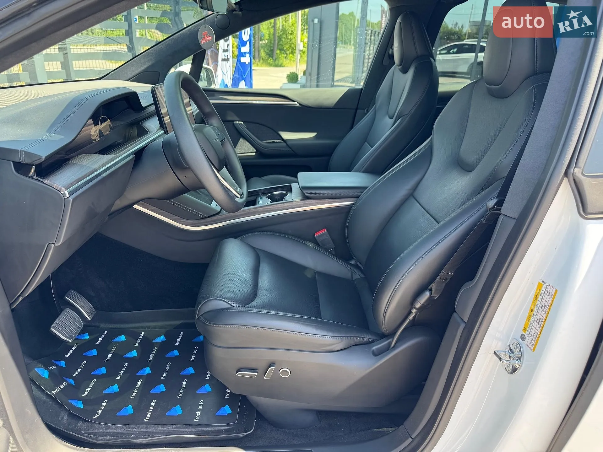 2022 Tesla Model X - мініатюра 18