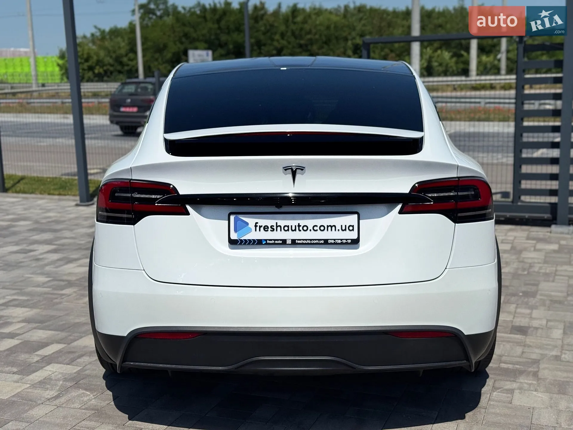 2022 Tesla Model X - мініатюра 11