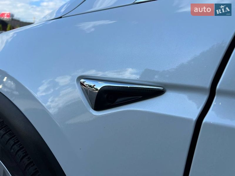 Внедорожник / Кроссовер Tesla Model X 2020 в Хмельницком