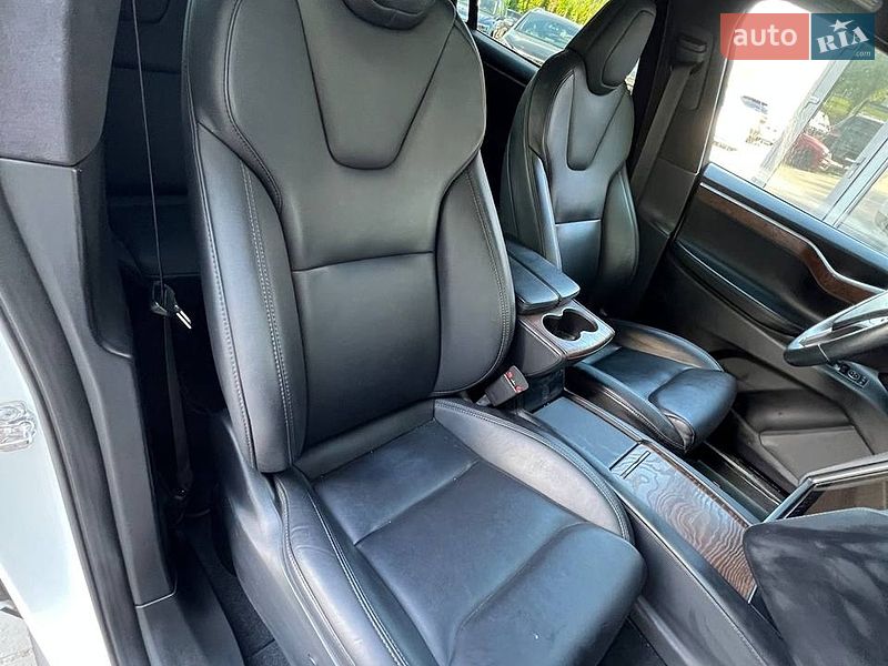 Внедорожник / Кроссовер Tesla Model X 2020 в Хмельницком