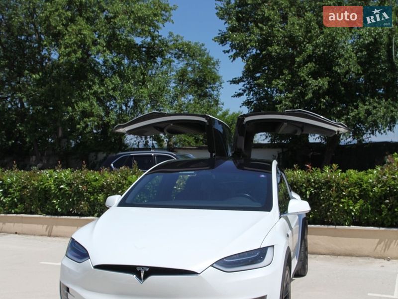 Позашляховик / Кросовер Tesla Model X 2019 в Миколаєві