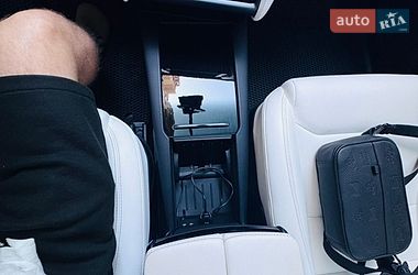 Внедорожник / Кроссовер Tesla Model X 2020 в Киеве