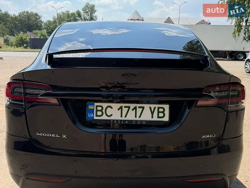 Tesla Model X 2017 VIN 5YJXCCE20HF056521 фото оголошення 5 з 48