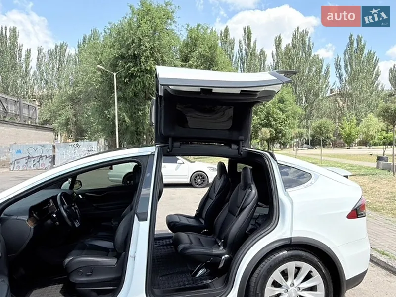 Tesla Model X 2018 VIN 5YJXCBE23JF102486 фото оголошення 7 з 55