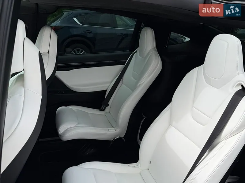 Tesla Model X 2017 VIN 5YJXCBE22HF050407 фото оголошення 12 з 51