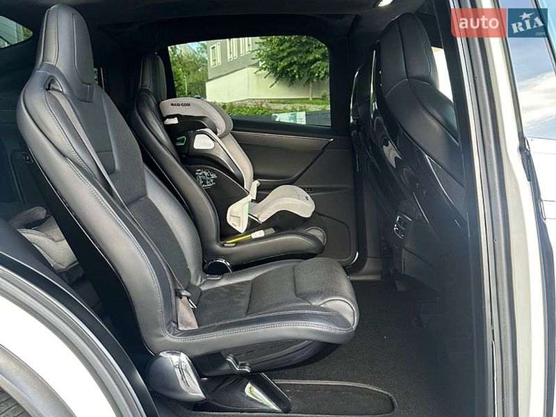 Внедорожник / Кроссовер Tesla Model X 2016 в Львове