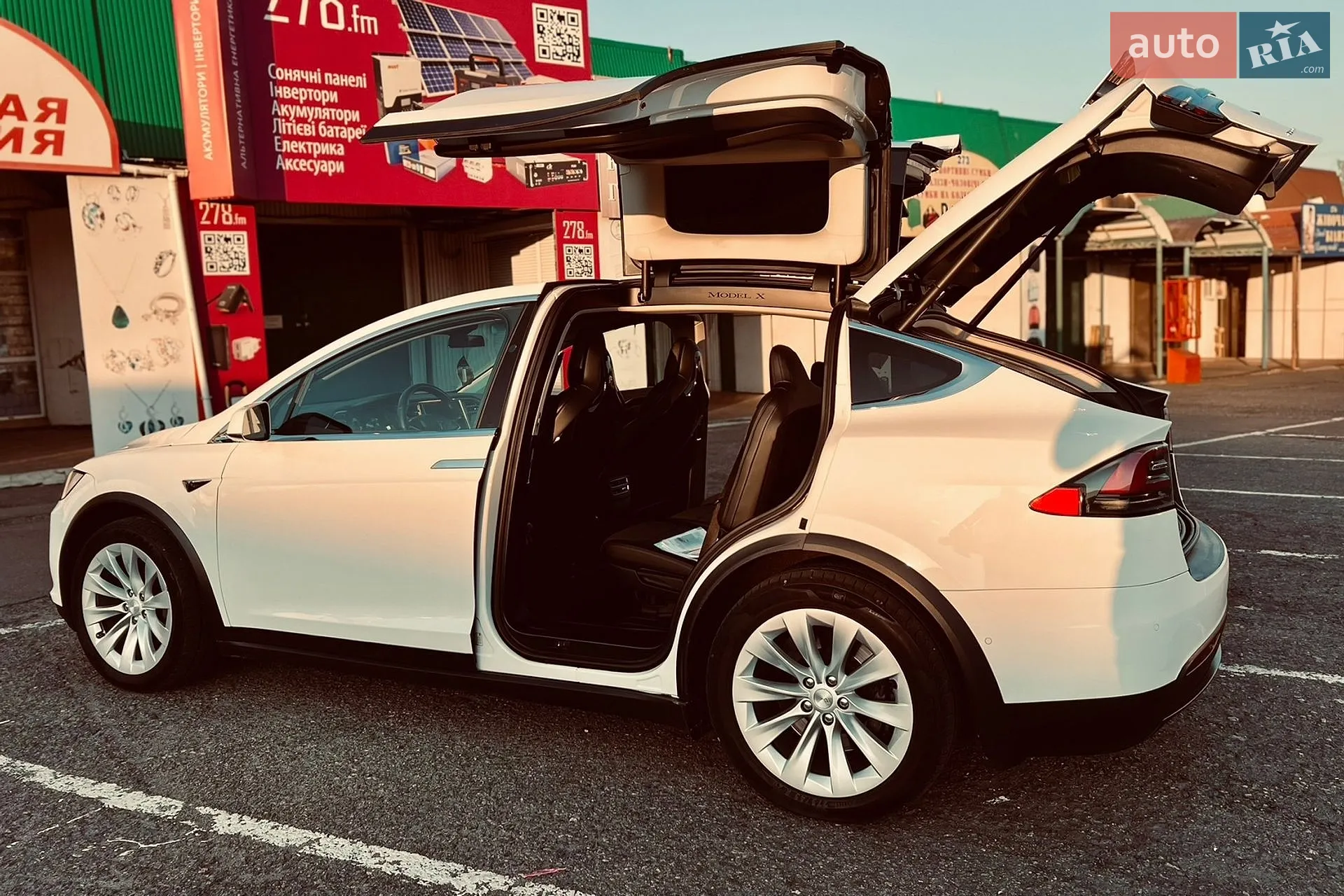 2016 Tesla Model X - мініатюра 14