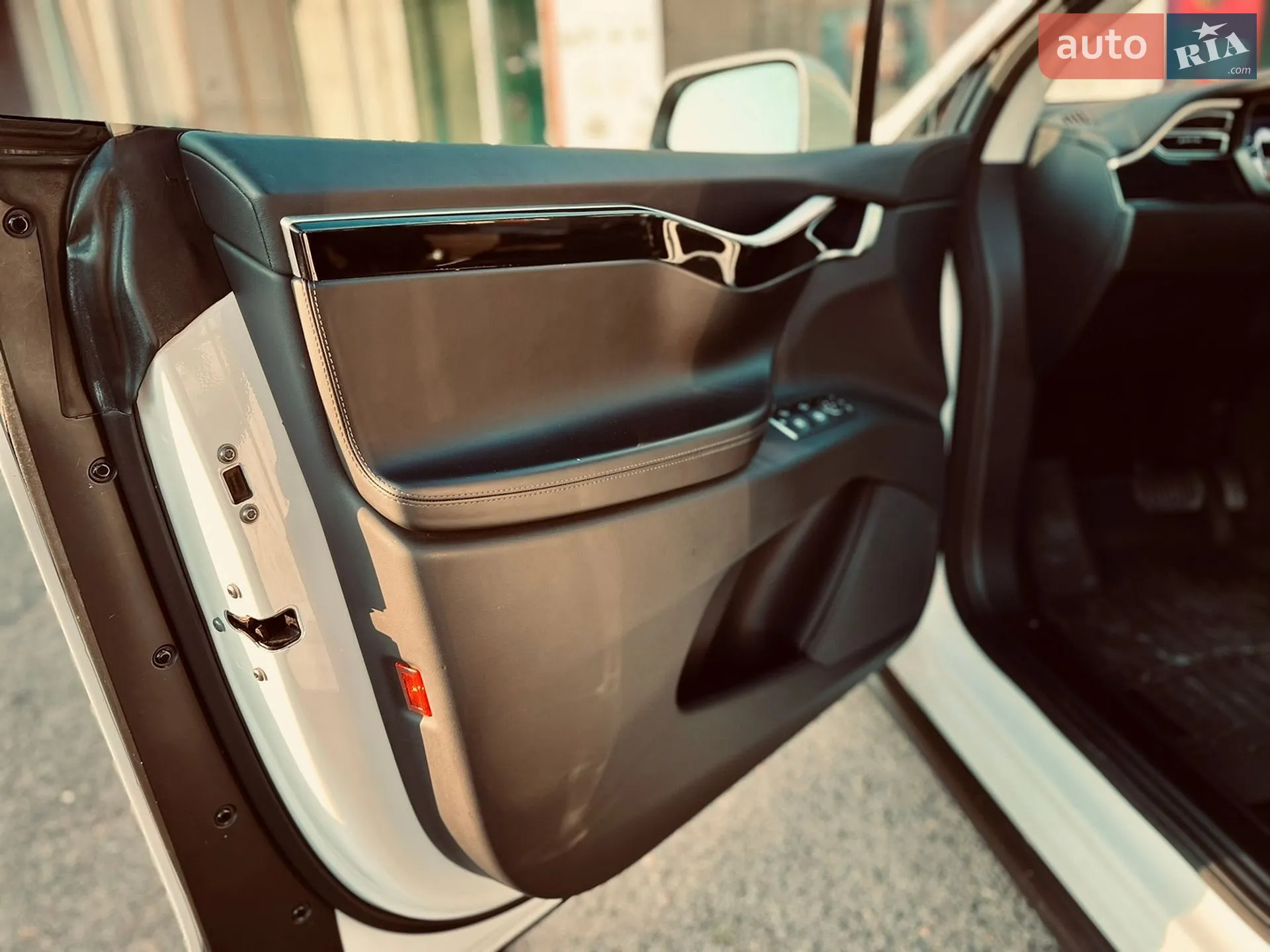 2016 Tesla Model X - мініатюра 35