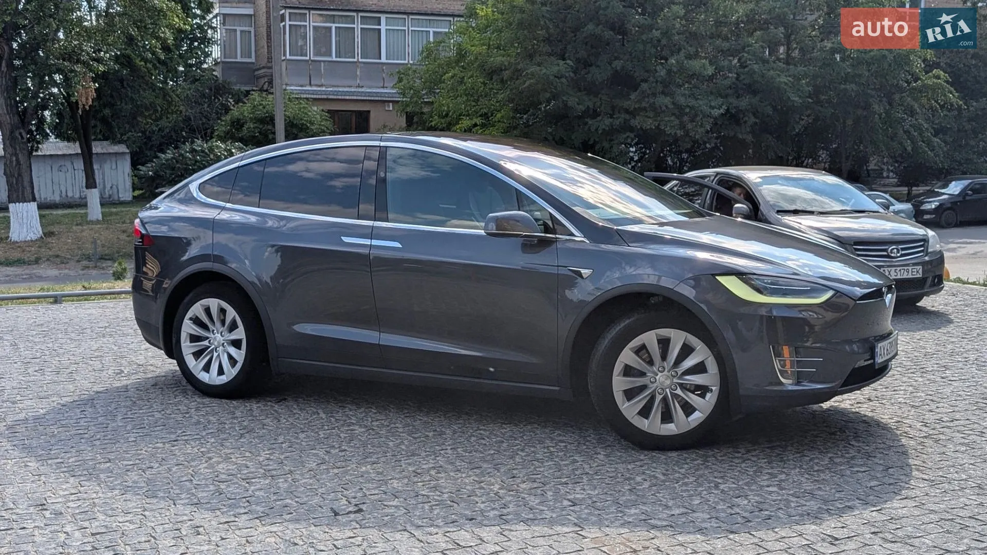 2020 Tesla Model X - мініатюра 2