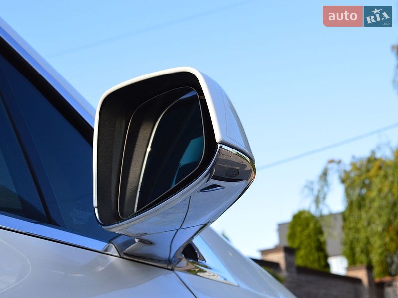 Позашляховик / Кросовер Tesla Model X 2017 в Києві