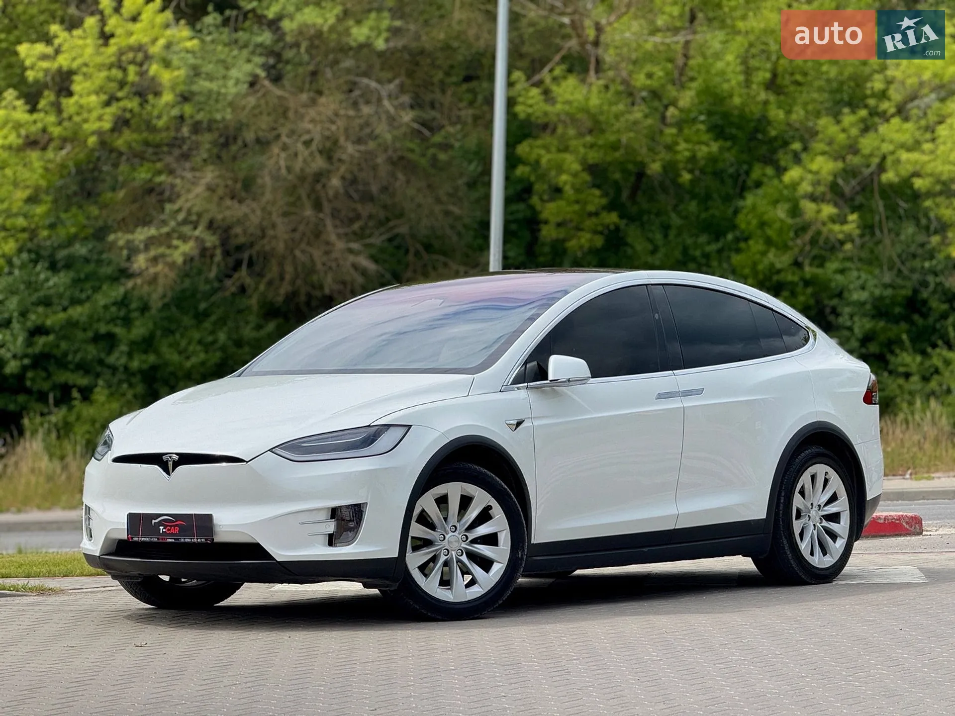 2020 Tesla Model X - мініатюра 2