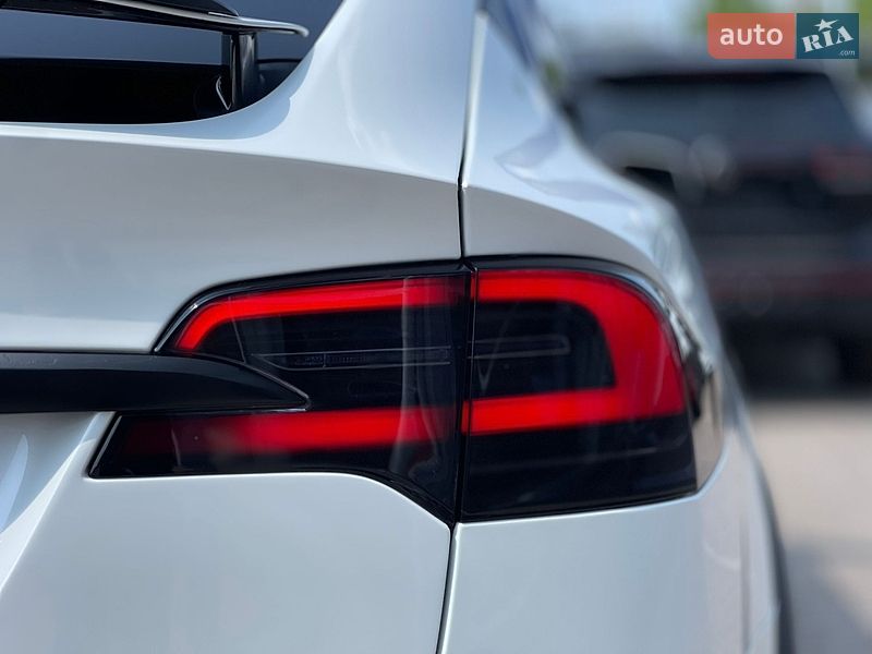 Внедорожник / Кроссовер Tesla Model X 2018 в Черновцах