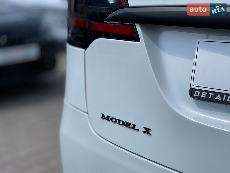 Внедорожник / Кроссовер Tesla Model X 2018 в Черновцах