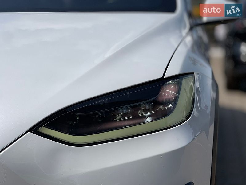 Внедорожник / Кроссовер Tesla Model X 2018 в Черновцах