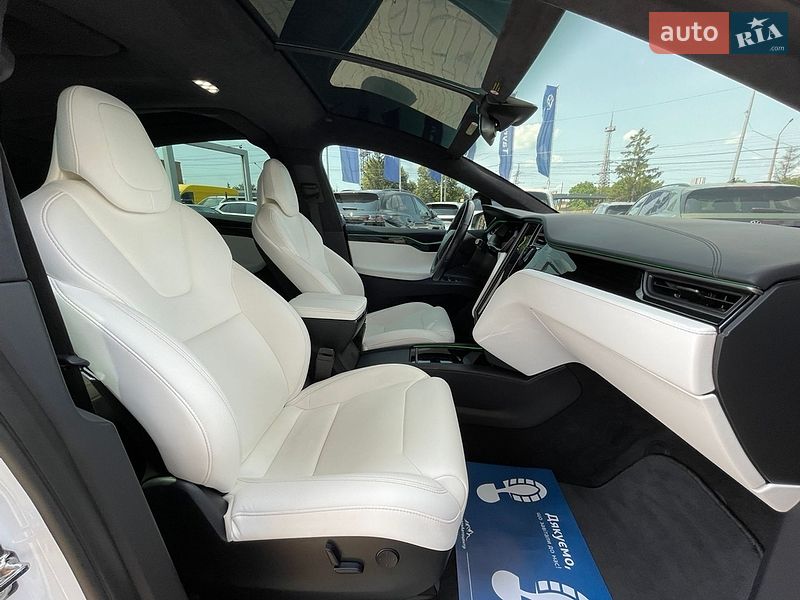 Внедорожник / Кроссовер Tesla Model X 2018 в Черновцах