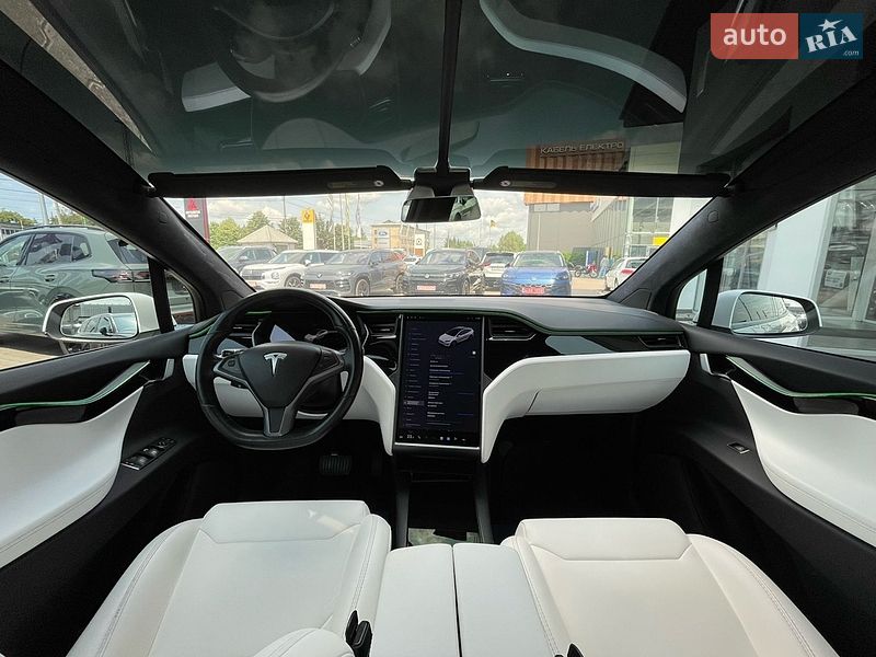 Внедорожник / Кроссовер Tesla Model X 2018 в Черновцах