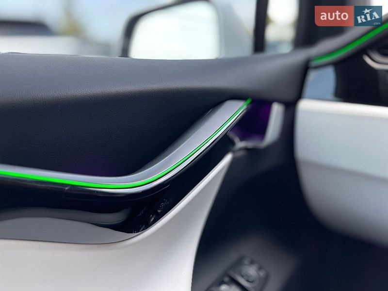 Внедорожник / Кроссовер Tesla Model X 2018 в Черновцах