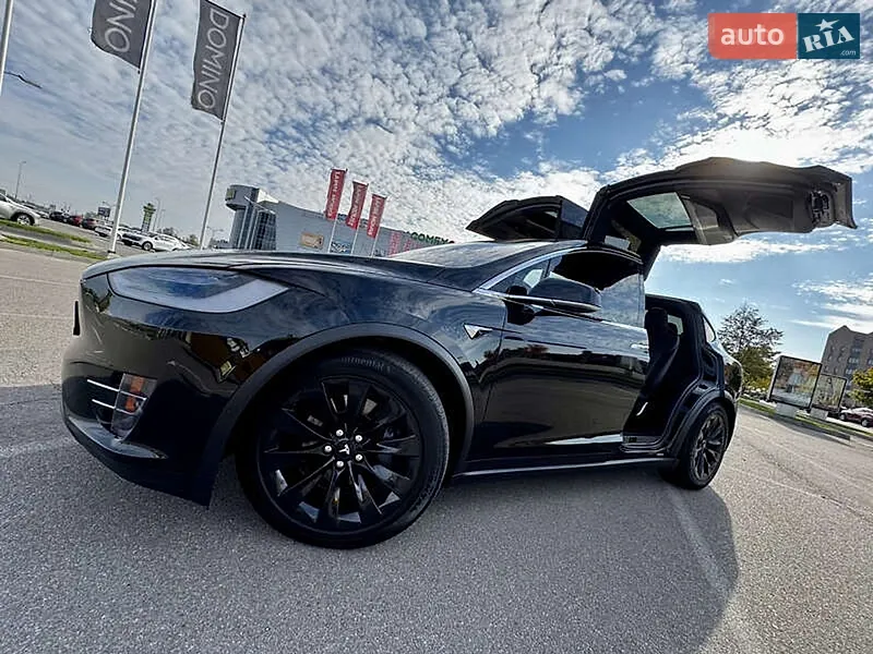 Tesla Model X