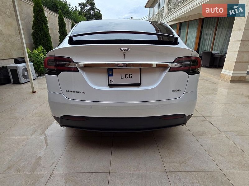 Позашляховик / Кросовер Tesla Model X 2017 в Одесі