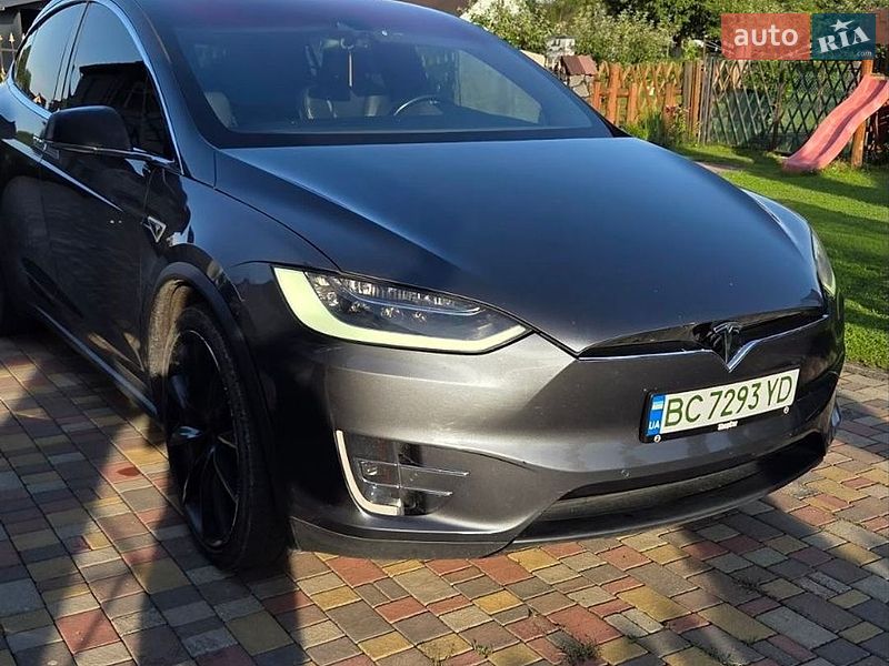 Внедорожник / Кроссовер Tesla Model X 2016 в Самборе