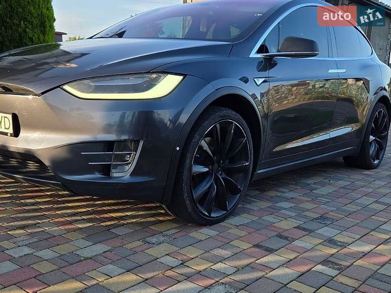 Внедорожник / Кроссовер Tesla Model X 2016 в Самборе