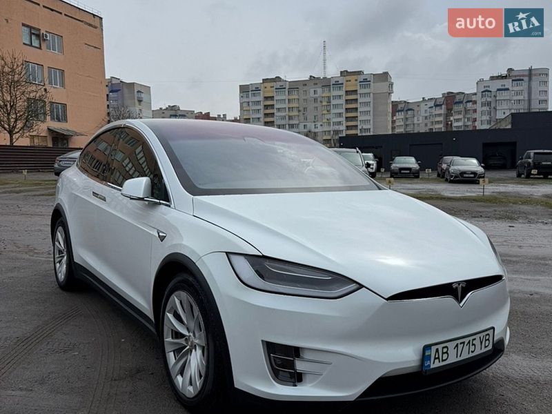 Tesla Model X 2020