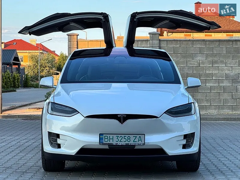 Tesla Model X 2018