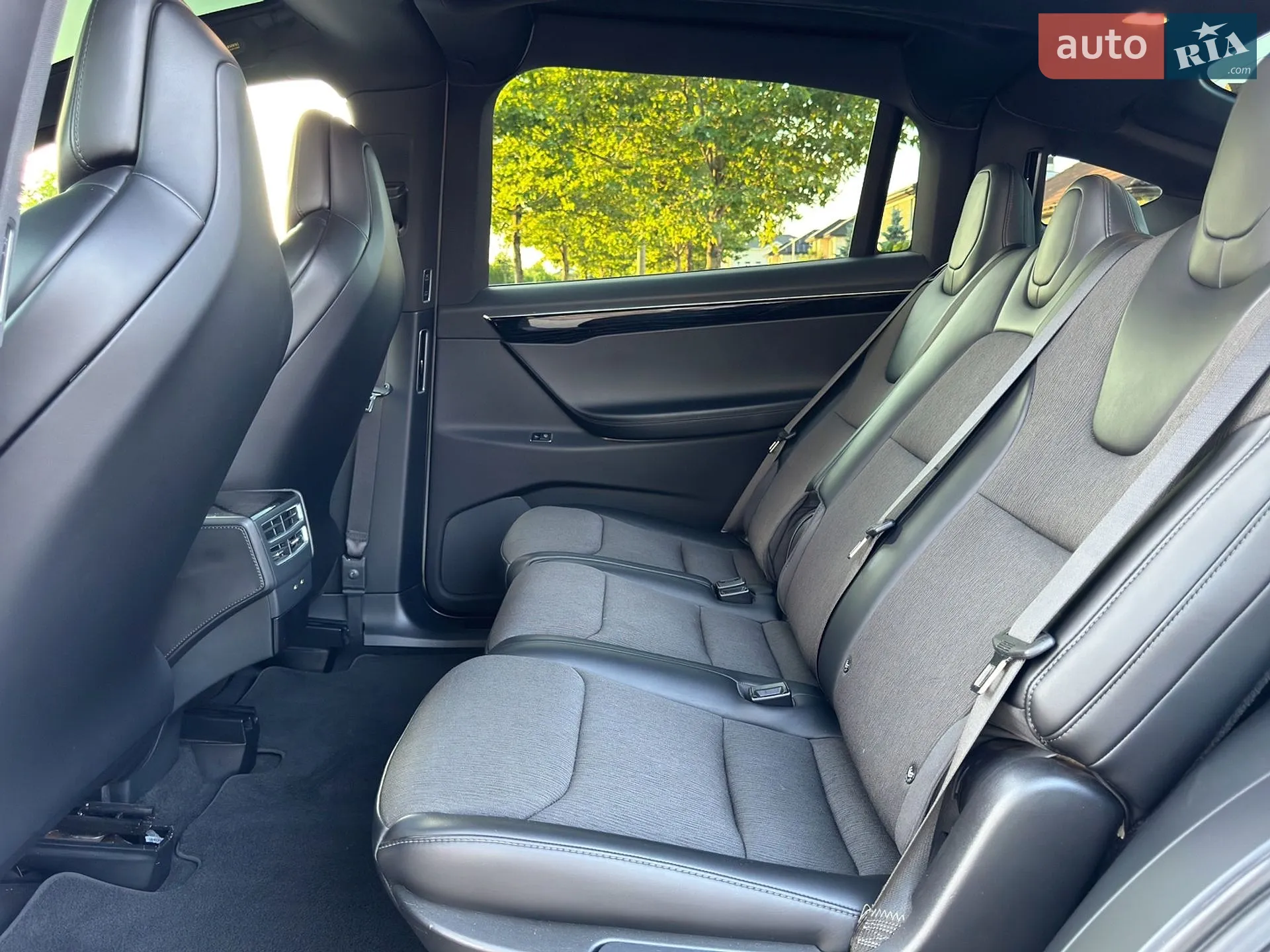 2018 Tesla Model X - мініатюра 23