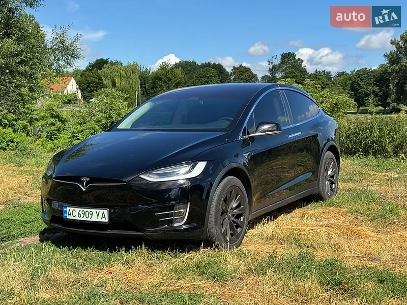 Tesla Model X 2018