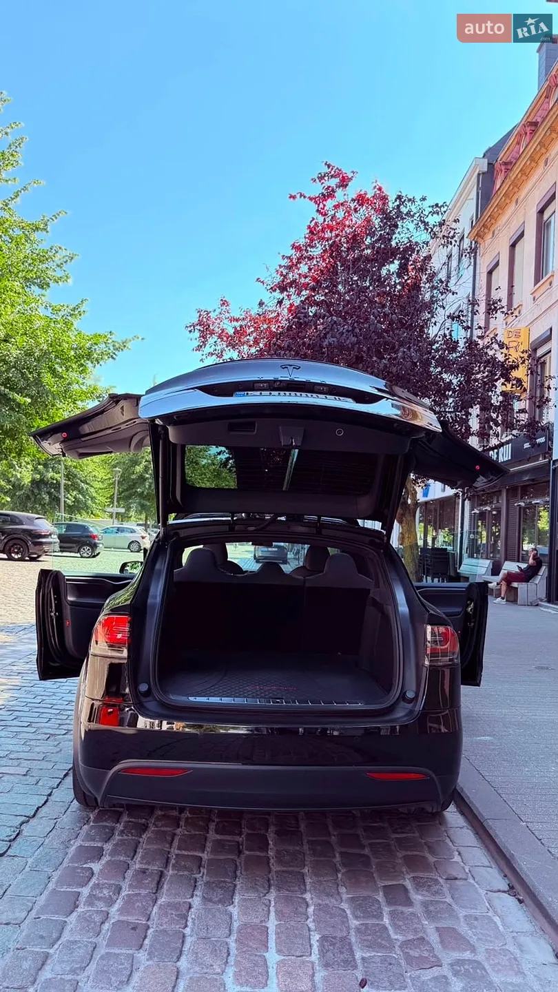 2020 Tesla Model X - мініатюра 8