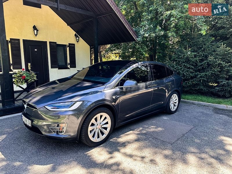 Позашляховик / Кросовер Tesla Model X 2017 в Києві фото 2 Позашляховик / Кросовер Tesla Model X 2017 в Києві