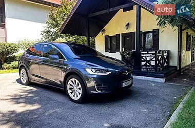 Позашляховик / Кросовер Tesla Model X 2017 в Києві фото 11 Позашляховик / Кросовер Tesla Model X 2017 в Києві