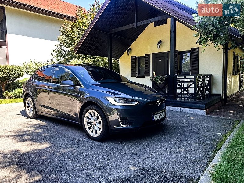 Позашляховик / Кросовер Tesla Model X 2017 в Києві фото 11 Позашляховик / Кросовер Tesla Model X 2017 в Києві