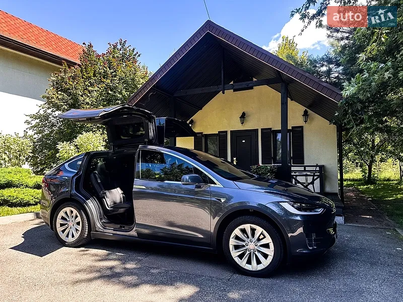 Tesla Model X